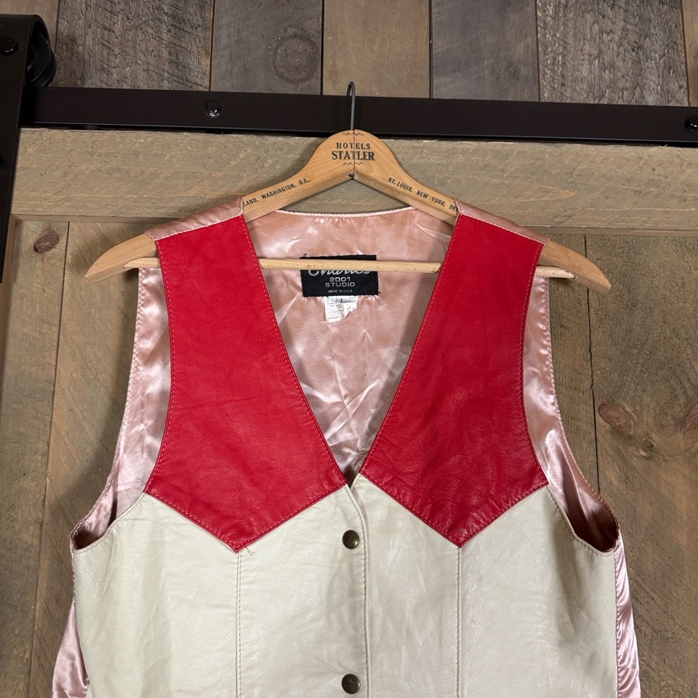 Vintage Charle’s Studio 2001 red and ivory leather vest with satin back Large - Picture 3 of 9